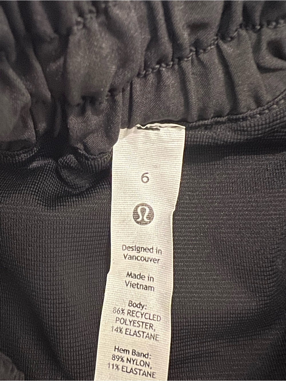 Lululemon Hotty Hot Low Rise Lined Short 4" Black NWT Size 6 - Picture 5 of 6